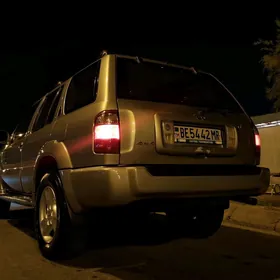Nissan Pathfinder 2001