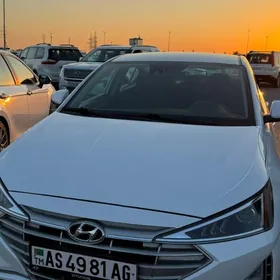Hyundai Elantra 2020