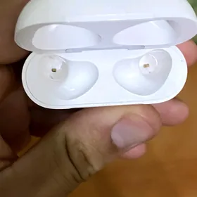 nausnik airpods