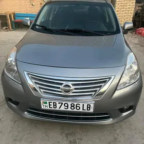 Nissan Versa 2013