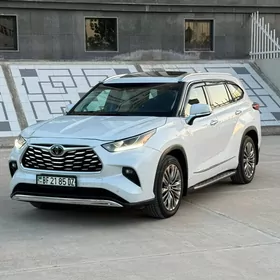 Toyota Highlander 2022