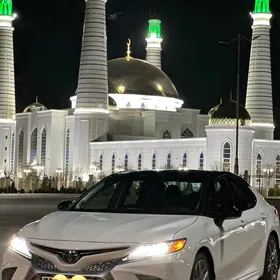 Toyota Camry 2020