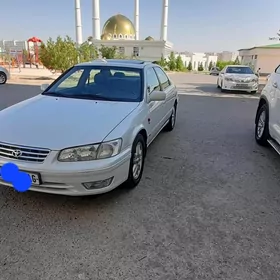Toyota Camry 2001