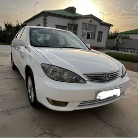Toyota Camry 2004