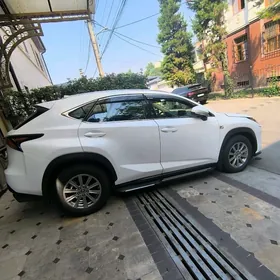 Lexus NX 300 2021