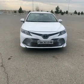 Toyota Camry 2018