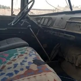 Zil 130 1990