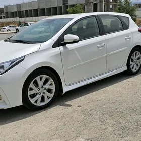 Toyota Corolla iM 2016