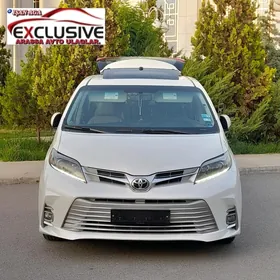Toyota Sienna 2015