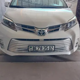 Toyota Sienna 2017