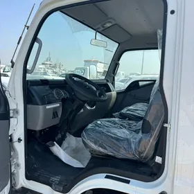 Mitsubishi Canter 2025