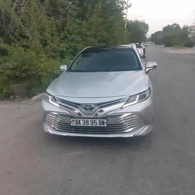 Toyota Camry 2020