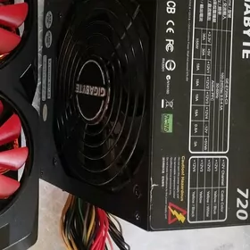 Блок питания Gigabyte 700 watt