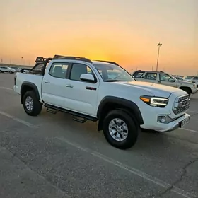 Toyota Tacoma 2018