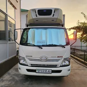 Toyota Hino 2020