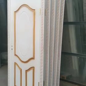 двери наружные и межкомнатные