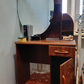 Aýnaly tumba