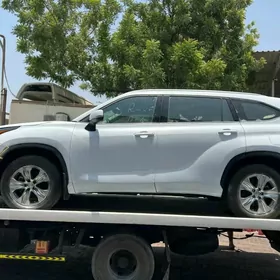 Toyota Highlander 2022