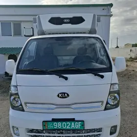 Kia Bongo 2013
