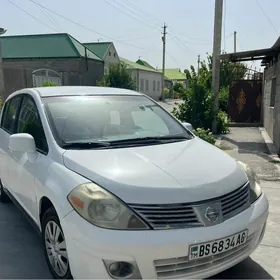 Nissan Versa 2010