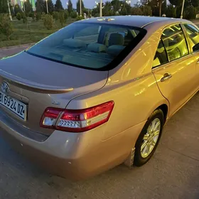 Toyota Camry 2010