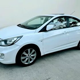 Hyundai Accent 2012