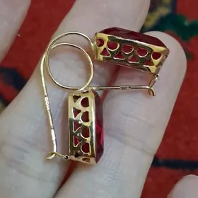 gyzyl gadymy gulakalka
