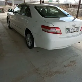 Toyota Camry 2011
