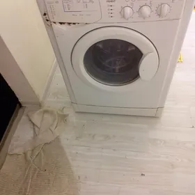Стиральная машинка indesit
