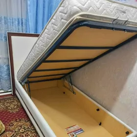 Кровать односпальная