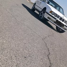 BMW 525 1990
