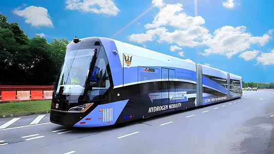 Ýaponiýadaky Fudzi dagyna rezin tigirli üýtgeşik tramwaý goýberilýär