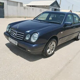 Mercedes-Benz E320 1999