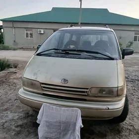 Toyota Previa 1991