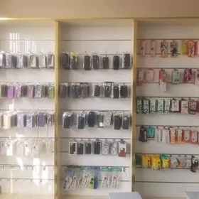 Telefon aksesuarlar ūcin mebil
