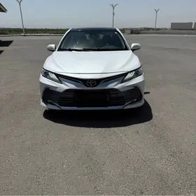 Toyota Camry 2020