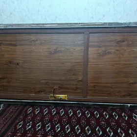 Daşky gapy arassaja