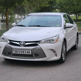 Toyota Camry 2017