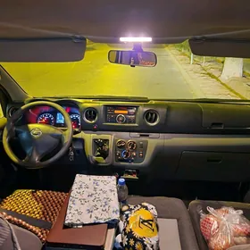 Nissan Urvan 2014