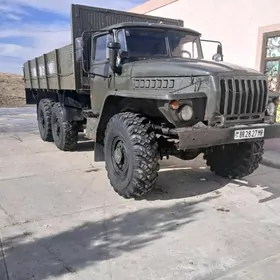 Ural 4320 1985