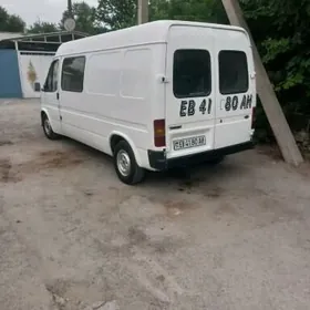 Ford Transit Connect 2009