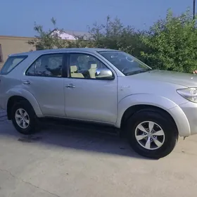 Toyota Fortuner 2008