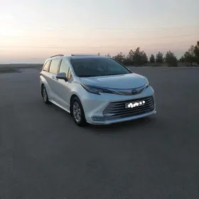 Toyota Sienna 2021