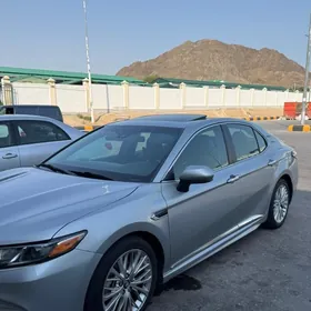 Toyota Camry 2018