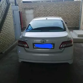 Toyota Camry 2010