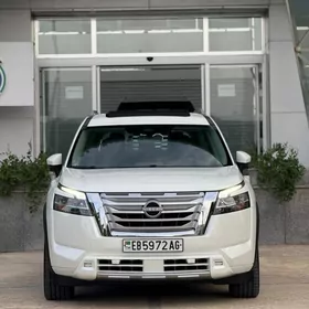 Nissan Pathfinder 2023