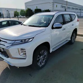 Mitsubishi Montero Sport 2023
