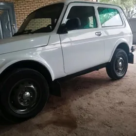 Lada Niva 2012