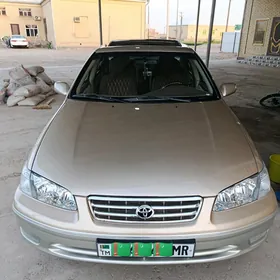 Toyota Camry 2000