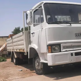 Mitsubishi Canter 2012